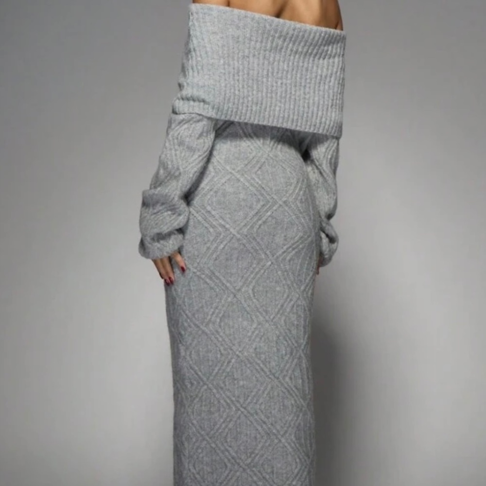 MISSGUIDED Luxurious Off-Shoulder Cable Knit Maxi Sweater Dress Winter Cozy